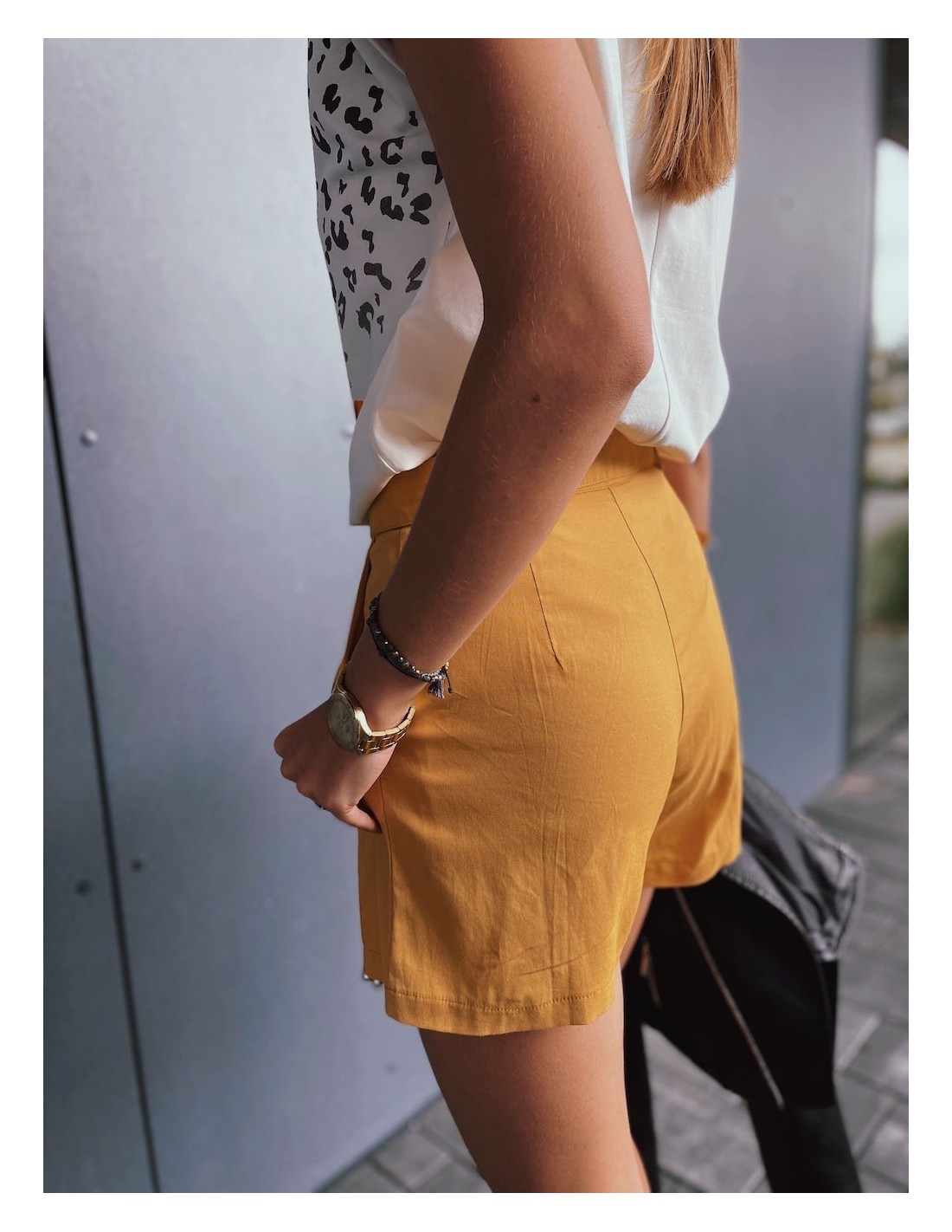 Women\'s summer shorts with a belt, mustard 10200 - Online store - Boutique